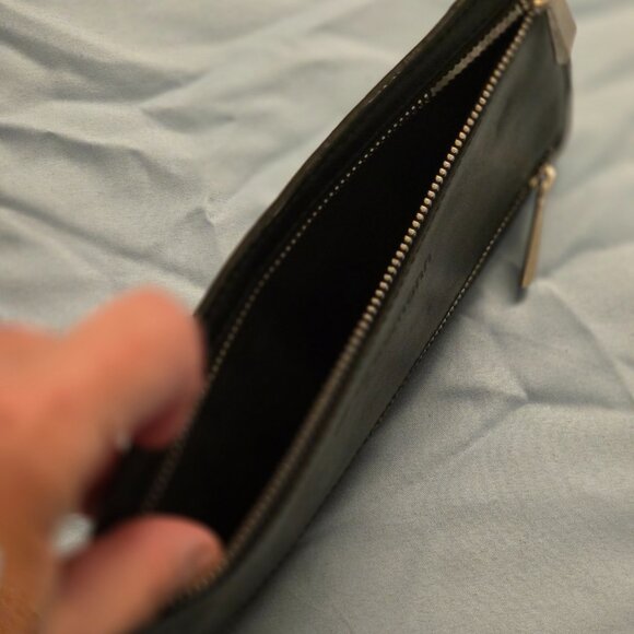 Elegant Unisex 4-Slot Cash Pouch/Wallet - Picture 3 of 5